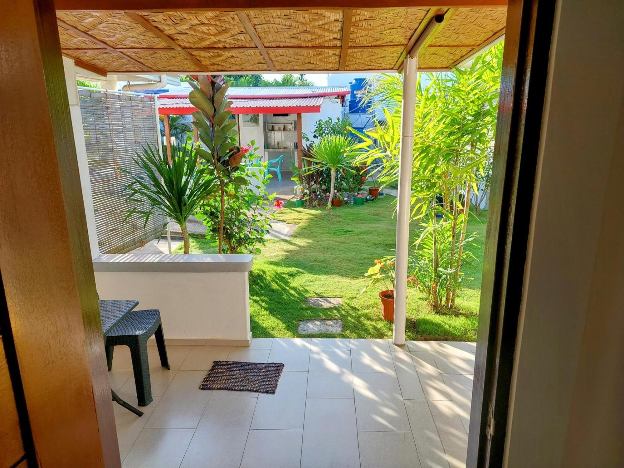 Astillo's Guest Houses Moalboal Chambre photo