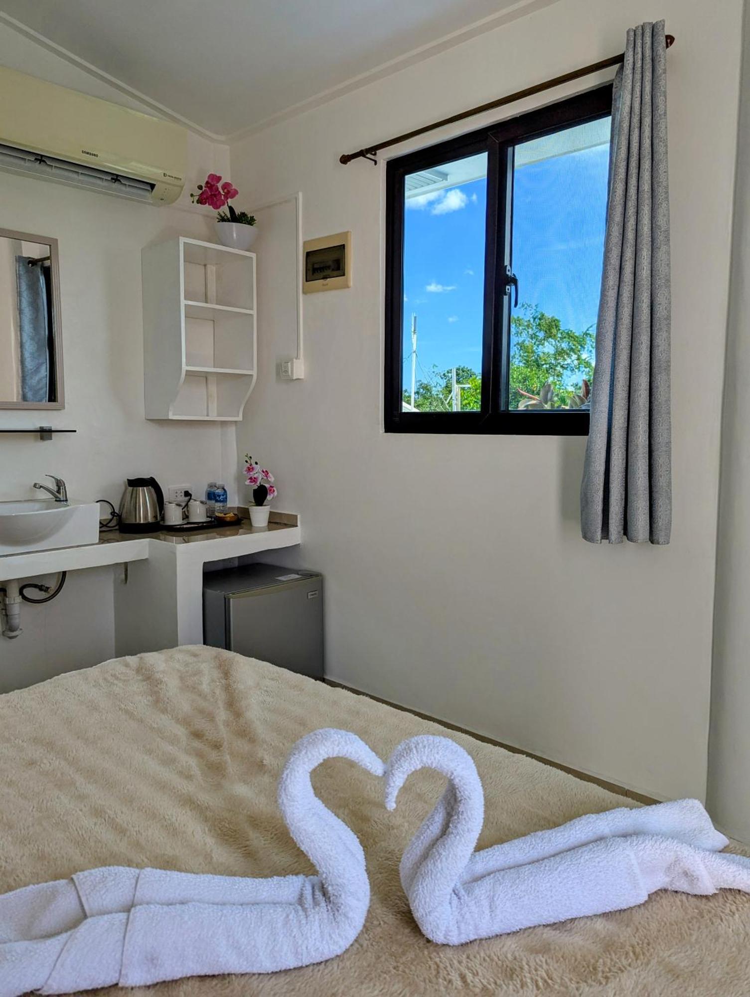 Astillo's Guest Houses Moalboal Chambre photo